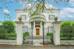 EXQUISITE HOME WITH EVERY AMENITY