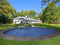 PRIVATE WATERFRONT FIVE BEDROOM SANCTUARY