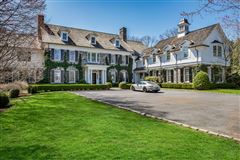 EXQUISITE CUT STONE GEORGIAN IN SOUGHT-AFTER LOCATION