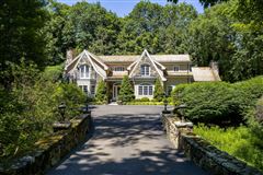 HANDSOME HOME IN ENCHANTING SETTING