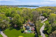 MAGNIFICENT SIX BEDROOM HOME