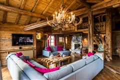 CHARMING AND AUTHENTIC CHALETS