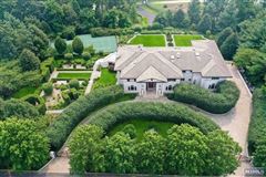 MAGNIFICENT EUROPEAN STYLE MANOR
