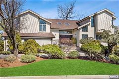 SPECTACULARLY RENOVATED CONTEMPORARY COLONIAL IN ENGLEWOOD CLIFFS