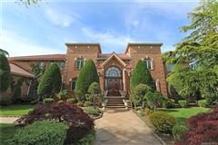 GRAND COLONIAL HOME