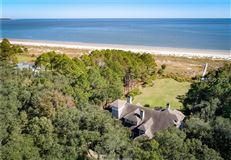 A HOME LIKE NO OTHER ON THE ISLAND