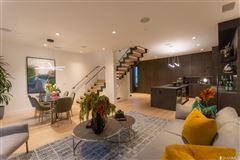 FOLSOM MODERN