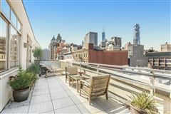 CHIC PENTHOUSE WITH SPRAWLING TERRACE