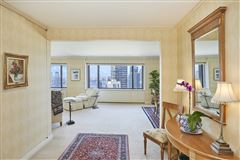 A LUXURIOUS TWO BEDROOM HOME