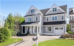 STYLISH AND CHIC NEW IN-TOWN HOME