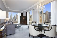 SPECTACULAR LIVING