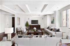 LIGHT-FILLED TWO BEDROOM ON FIFTH AVENUE