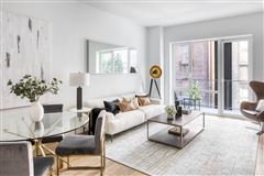 BOUTIQUE CONDO WITH DESIGNER STYLINGS