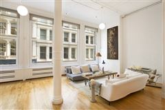BEAUTIFUL AND SPACIOUS LOFT IN SOHO