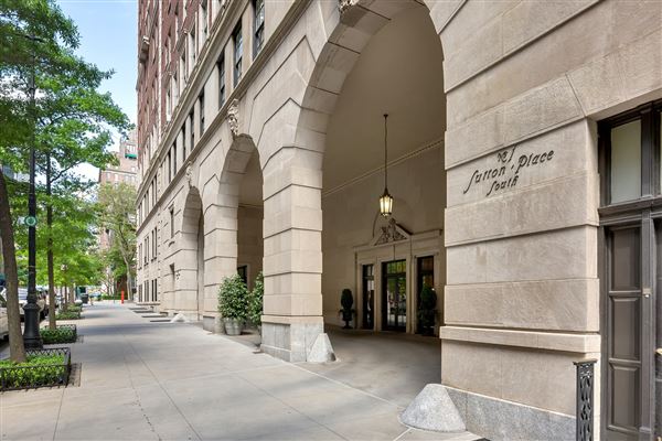 Gracious Sutton Place Apartment New York Luxury Homes Mansions For Sale Luxury Portfolio