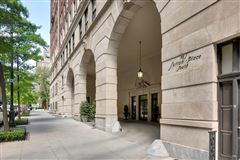 GRACIOUS SUTTON PLACE APARTMENT