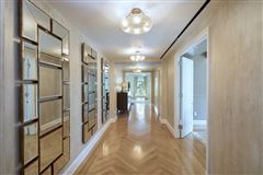 STUNNING RESIDENCE AT 18 GRAMERCY PARK SOUTH