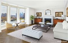 UNPARALLELED VIEWS OF THE EAST RIVER
