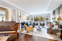 PREWAR HOME ON CENTRAL PARK