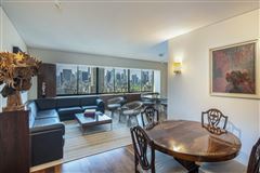 MODERN APARTMENT WITH BREATHTAKING 360-DEGREE VIEWS OF THE CITY AND CENTRAL PARK