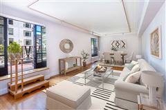 SPACIOUS ONE BEDROOM APARTMENT