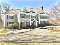 QUINTESSENTIAL NEW ENGLAND HOME