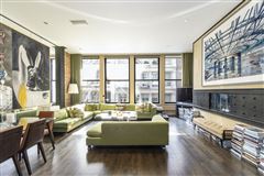 PICTURESQUE LOFT LIVING IN A FULL SERVICE BUILDING
