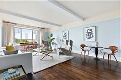 WELCOME EVERY MORNING WITH CENTRAL PARK VIEWS