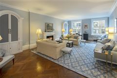 SUN-FILLED, ELEGANT APARTMENT