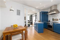 A RECENT HIGH-END RENOVATION