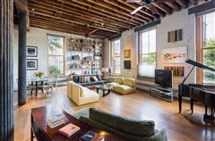 STUNNING DESIGNER LOFT