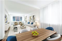 SPACIOUS YORKVILLE APARTMENT