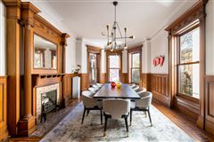 STATELY SINGLE-FAMILY RESIDENCE