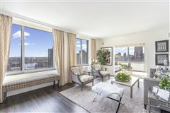 TURNKEY UPPER EAST SIDE APARTMENT WITH BREATHTAKING VIEWS