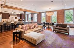 EXQUISITELY DESIGNED SOHO LOFT