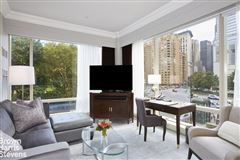 IDEAL MANHATTAN PIED-A-TERRE