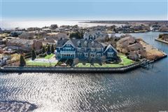 EXTRAORDINARY WATERFRONT HOME
