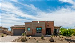 STUNNINGLY BEAUTIFUL TOLL BROTHERS HOME