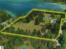 BEAUTIFUL ESTATE-SIZE PARCEL IN GLEN ARBOR