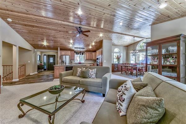 Beauty Peace And Quiet In Lake Tahoe Nevada Luxury Homes