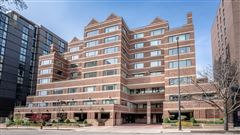 SOPHISTICATED SLOAN PLAZA CONDOMINIUM