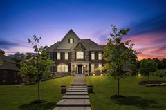 AN IMPRESSIVE CUSTOM HOME