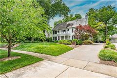 STATELY EASTOVER HOME