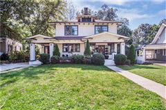 A CRAFTSMAN STYLE GEM