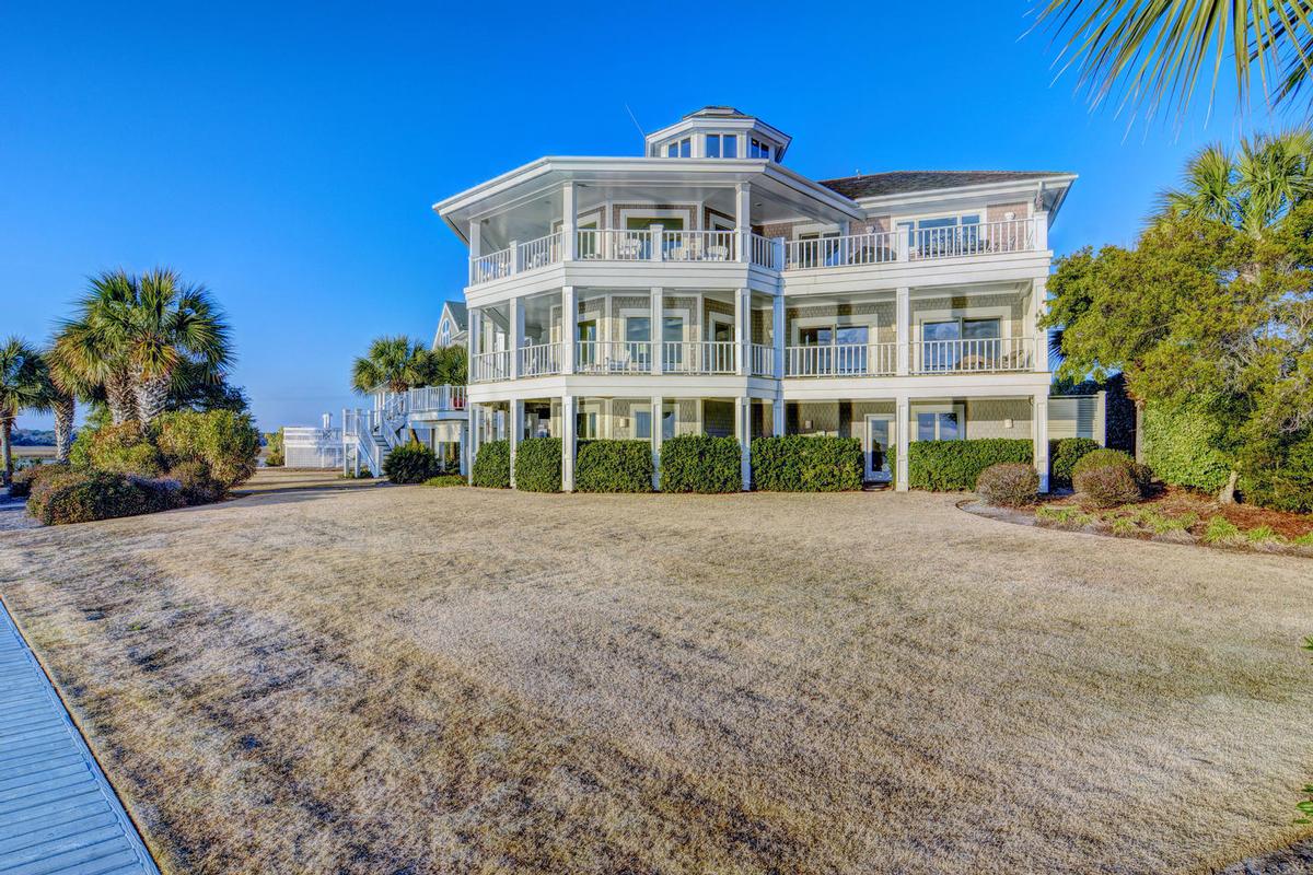 INCREDIBLE WATERFRONT HOME ON FIGURE EIGHT ISLAND North Carolina