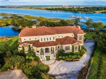 SPECTACULAR MEDITERRANEAN DESIGN OVERLOOKING THE INTRACOASTAL