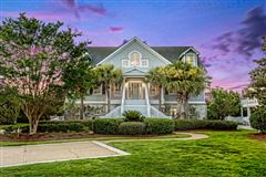 A BOATER'S PARADISE ON DESIRABLE TOWLES RD