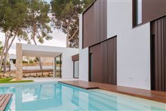 MODERN THREE FLOOR VILLA