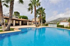 BEAUTIFUL VILLA WITH SEA VIEWS