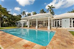 ENCHANTING BLEND OF OLD FLORIDA CHARM AND MODERN LIVING